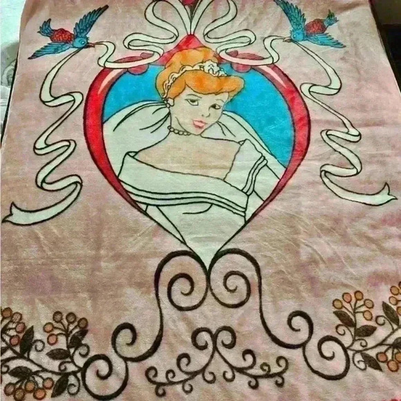 Beautiful Vintage Disney Cinderella Queen Size Plush Blanket Cozy Warm Nostalgia - Picture 1 of 5
